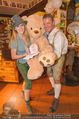 Tierquartier Charity - Schreiberhaus - Sa 08.11.2014 - Poldi HUBER und Tochter Jenny mit Teddybr13