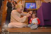 ZuKi Charity - Amterl - Do 04.12.2014 - Jenny ELVERS mit (fremdem) Kind Isabella123