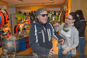 Snow Mobile Tag 2 - Saalbach - Sa 06.12.2014 - Dieter BOHLEN beim Shoppen111