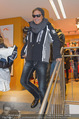 Snow Mobile Tag 2 - Saalbach - Sa 06.12.2014 - Dieter BOHLEN beim Shoppen117