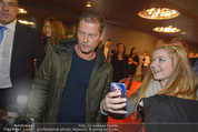 Kinopremiere ´Honig im Kopf´ - Cineplexx Donauplex - Mi 17.12.2014 - Til SCHWEIGER macht Selfie mit Fan51