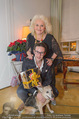 Weihnachtscocktail - Marika Lichter Wohnung - Do 18.12.2014 - Marika LICHTER mit Sohn Paul und Hund Roxy5