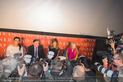 Elisabetta Canalis PK und Autogrammstunde - Lugner KinoCity - Mi 11.02.2015 - Elisabetta CANALIS, Richard LUGNER Medienrummel, Journalisten18