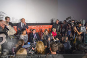 Elisabetta Canalis PK und Autogrammstunde - Lugner KinoCity - Mi 11.02.2015 - Elisabetta CANALIS, Richard LUGNER Medienrummel, Journalisten27