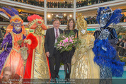 Elisabetta Canalis PK und Autogrammstunde - Lugner KinoCity - Mi 11.02.2015 - Elisabetta CANALIS, Richard LUGNER auf der Bhne57