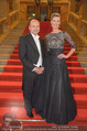 Opernball 2015 - Feststiege - Wiener Staatsoper - Do 12.02.2015 - Desiree TREICHL-STRKGH, Dominique MEYER12