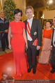 Opernball 2015 - Feststiege - Wiener Staatsoper - Do 12.02.2015 - Josef OSTERMAYER mit Ehefrau Manuela127