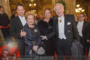 Opernball 2015 - Feststiege - Wiener Staatsoper - Do 12.02.2015 - Familie Harald, Daniel und Ingeborg Mausi SERAFIN63