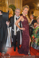 Opernball 2015 - Feststiege - Wiener Staatsoper - Do 12.02.2015 - Christian und Ekaterina MUCHA71