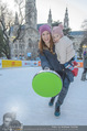 Promi Eisstockschießen - Rathausplatz - Mo 23.02.2015 - Regina KAIL mit Tochter Nana12