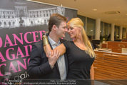 Dancer against Cancer Kalender - BMW Wien - Mi 25.02.2015 - Gregor HATALA, Kathi STEININGER80