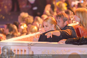 Lifeball Eröffnung - Rathaus - Sa 16.05.2015 - Charlize THERON, Sean PENN95