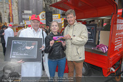 Wiener Fleischer Wurst Promotion - Stephansplatz - Mi 20.05.2015 - Kari HOHENLOHE, Erwin FELLNER, Evelyn HARRANT65