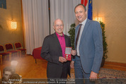 Goldenes Verdienstzeichen Michael Kunze - Rathaus - Mi 10.06.2015 - Michael KUNZE, Andreas Mailath POKORNY20