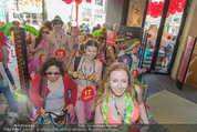 Seminaked - Desigual - Mi 17.06.2015 - Start, Einlass, Shoppingbeginn, Sturm aufs Geschft84