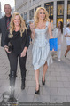 Pamela Anderson Shoppingtour - Innenstadt Wien - Do 18.06.2015 - Pamela ANDERSON spaziert durch Wien Vienna mit Weinglas69