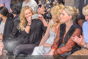 Liska Modenschau mit Pamela Anderson - ErsteBank Lounge - Do 18.06.2015 - Pamela ANDERSON40