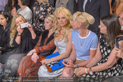 Liska Modenschau mit Pamela Anderson - ErsteBank Lounge - Do 18.06.2015 - Pamela ANDERSON51