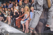 Liska Modenschau mit Pamela Anderson - ErsteBank Lounge - Do 18.06.2015 - Pamela ANDERSON52