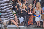 Liska Modenschau mit Pamela Anderson - ErsteBank Lounge - Do 18.06.2015 - Pamela ANDERSON85