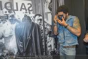 Lenny Kravitz - Flash - Galerie Ostlicht - Mo 10.08.2015 - Lenny KRAVITZ fotografiert mit Leica Kamera84