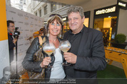 Veuve Clicquot Rich Präsentation - PopUp Store - Mi 19.08.2015 - Dieter CHMELAR mit Ehefrau57