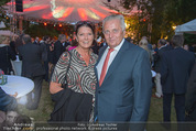 Kanzlerfest - Gartenhotel Altmannsdorf - Fr 21.08.2015 - Rudolf HUNDSTORFER mit Ehefrau Karin65