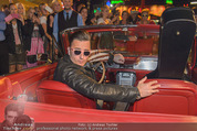 Andreas Gabalier Videodreh - Praterdome - Mi 09.09.2015 - Andreas GABALIER in altem Auto, Oldtimer, Cabrio24