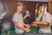 30 Jahresfeier - Europahalle - Fr 11.09.2015 - Geburtstagstorte fr Dominic THIEM247