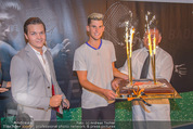 30 Jahresfeier - Europahalle - Fr 11.09.2015 - Geburtstagstorte fr Dominic THIEM, Matthias SCHIFFER250