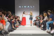 Vienna Fashion Week Finalshow - MQ Vienna Fashion Week Zelt - So 13.09.2015 - Sasa SCHWARZJIRG am Laufsteg, Modenschau fr Ninali133