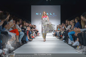 Vienna Fashion Week Finalshow - MQ Vienna Fashion Week Zelt - So 13.09.2015 - 146