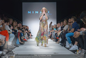 Vienna Fashion Week Finalshow - MQ Vienna Fashion Week Zelt - So 13.09.2015 - Missy MAY am Laufsteg, Modenschau fr Ninali155