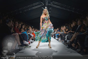 Vienna Fashion Week Finalshow - MQ Vienna Fashion Week Zelt - So 13.09.2015 - Kathi STEININGER am Laufsteg, Modenschau fr Ninali170