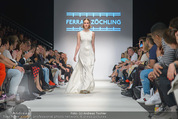 Vienna Fashion Week Finalshow - MQ Vienna Fashion Week Zelt - So 13.09.2015 - Modenschau Ferrari ZCHLING62