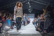 Vienna Fashion Week Finalshow - MQ Vienna Fashion Week Zelt - So 13.09.2015 - Modenschau Kenneth IZE92