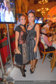 Almdudler Trachtenprächenball - Rathaus - Fr 25.09.2015 - Ela HIRSCHAL mit Tochter Noemi-Maddalena HIRSCHAL144