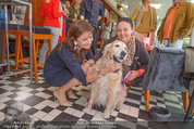 Wüstenrot Pressegespräch - Motto am Fluss - Di 06.10.2015 - Susanne RIESS, Doris KIEFHABER mit Hund Niki12