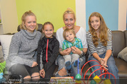 Sarah Connor Besuch - Ronald McDonald Kinderhilfehaus - Do 22.10.2015 - Sarah CONNOR mit Kindern29