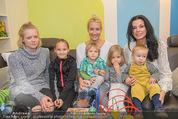 Sarah Connor Besuch - Ronald McDonald Kinderhilfehaus - Do 22.10.2015 - Sarah CONNOR, Sonja KLIMA mit Kindern32