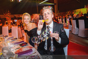 Ronald McDonald Gala - Marx Halle - Do 22.10.2015 - Sabine LISICKI, Oliver POCHER macht Seifenblasen111