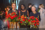 Look! Woman of the Year-Awards 2015 - Rathaus - Di 17.11.2015 - Farah DIBA PAHLAVI, Auma OBAMA, Margit FISCHER363