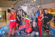 Formula Snow PK - The Mall - Mi 18.11.2015 - Gruppenfoto mit Polsterschlacht, Federn60