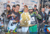 Formula Snow - Saalbach-Hinterglemm - Fr 04.12.2015 - Pamela ANDERSON bergibt 1. Preis178