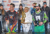 Formula Snow - Saalbach-Hinterglemm - Fr 04.12.2015 - Pamela ANDERSON bergibt 1. Preis179