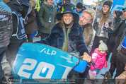 Formula Snow - Saalbach-Hinterglemm - Sa 05.12.2015 - Boris und Lilly BECKER am Motorschlitten119