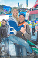 Formula Snow - Saalbach-Hinterglemm - Sa 05.12.2015 - Miriam H�LLER mit Gips, Heinz KINIGADNER161