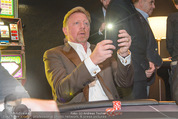 White pearl mountain Club - Sportzentrum Hinterglemm - Sa 05.12.2015 - Boris BECKER fotografiert mit Handy228