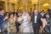 Anna Netrebko Hochzeit - Trauung - Palais Coburg - Di 29.12.2015 - Vater Yuri bringt Tochter Anna NETREBKO zur Trauung57