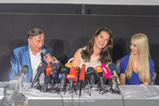 Brooke Shields PK - Lugner City - Mi 03.02.2016 - Brooke SHIELDS, Richard und Cathy LUGNER18